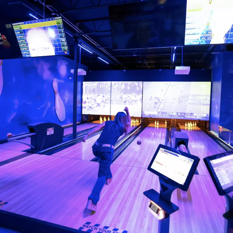 DUCKPIN BOWLING