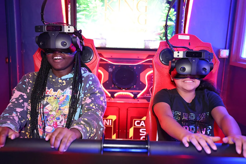 VIRTUAL REALITY EXPERIENCE